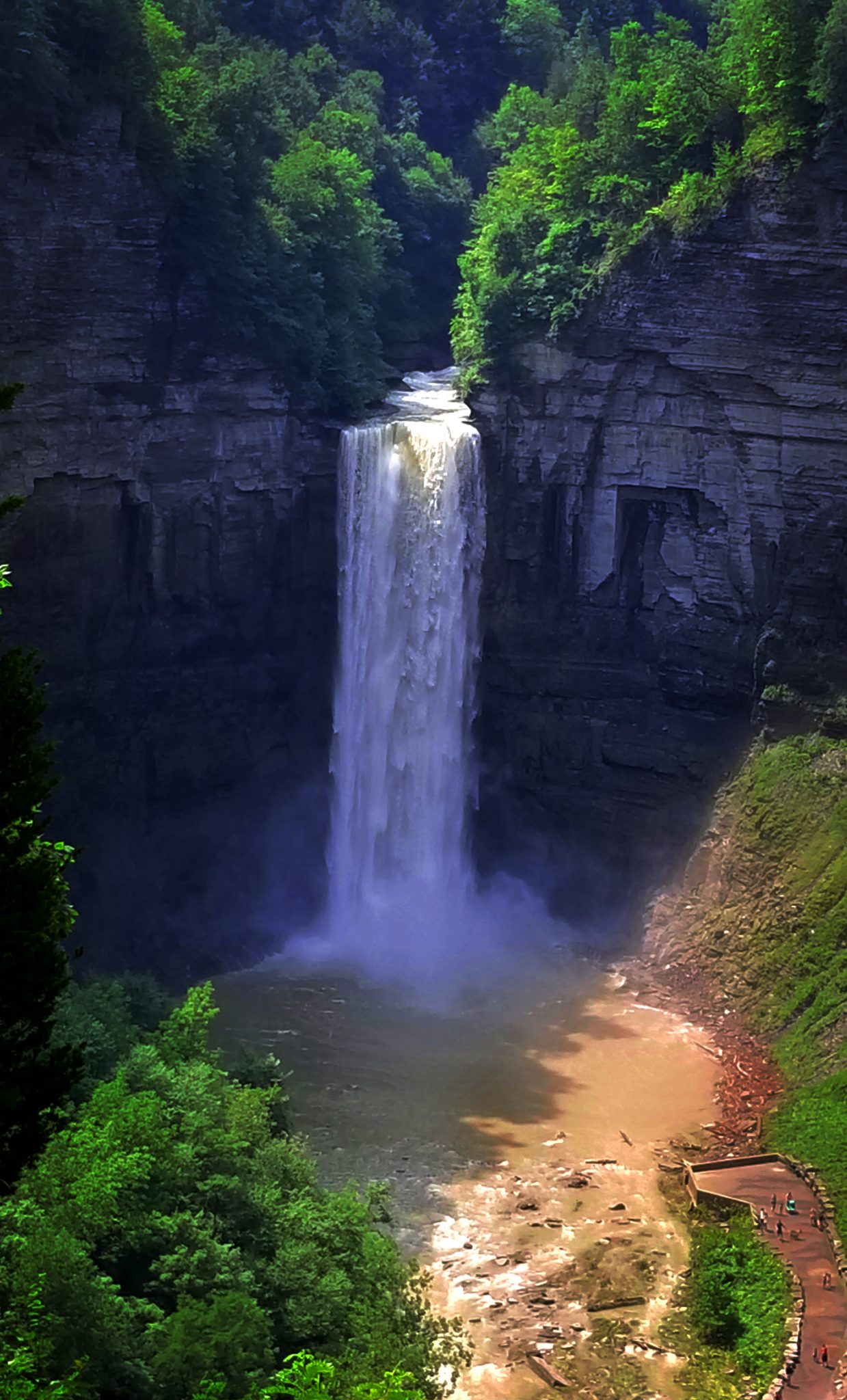 Taughannock-Falls_cropped.jpg